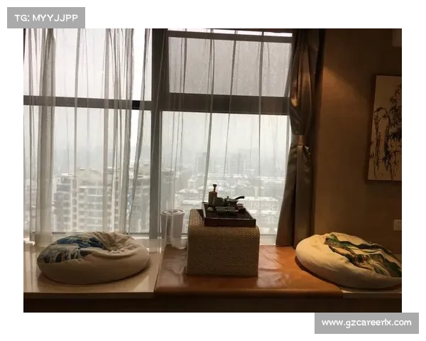 魅影画师的倾心攻略：探索艺术与爱恋的交织